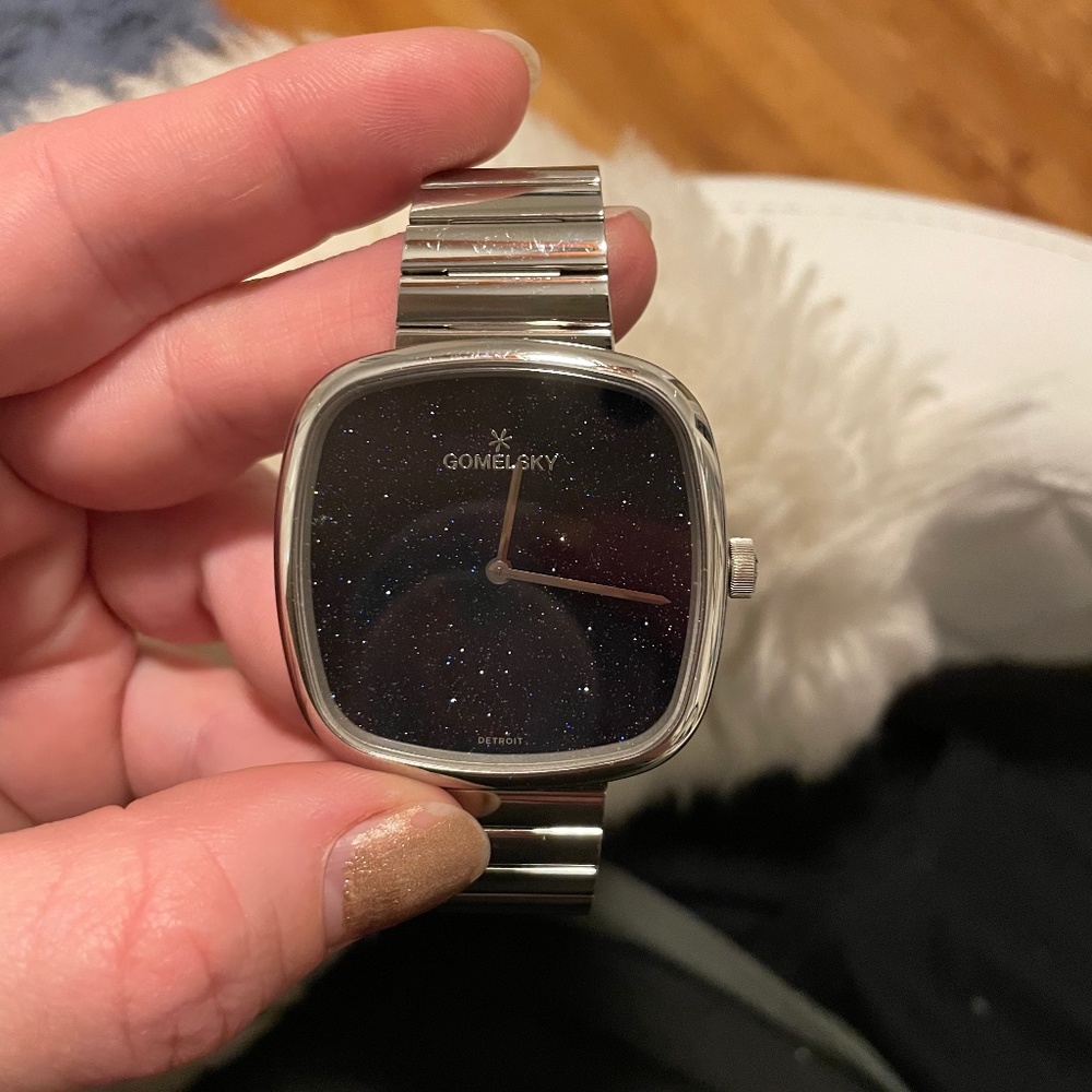 SHINOLA GOMELSKY EPPIE SNEED WATCH blue sparkle face with silver band